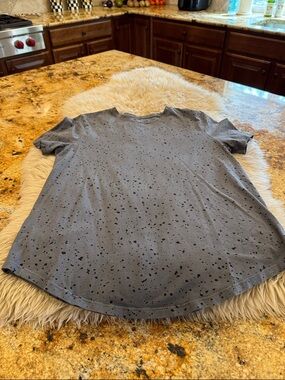 Lululemon Love Tee size 6 no tags. Black and grey color.